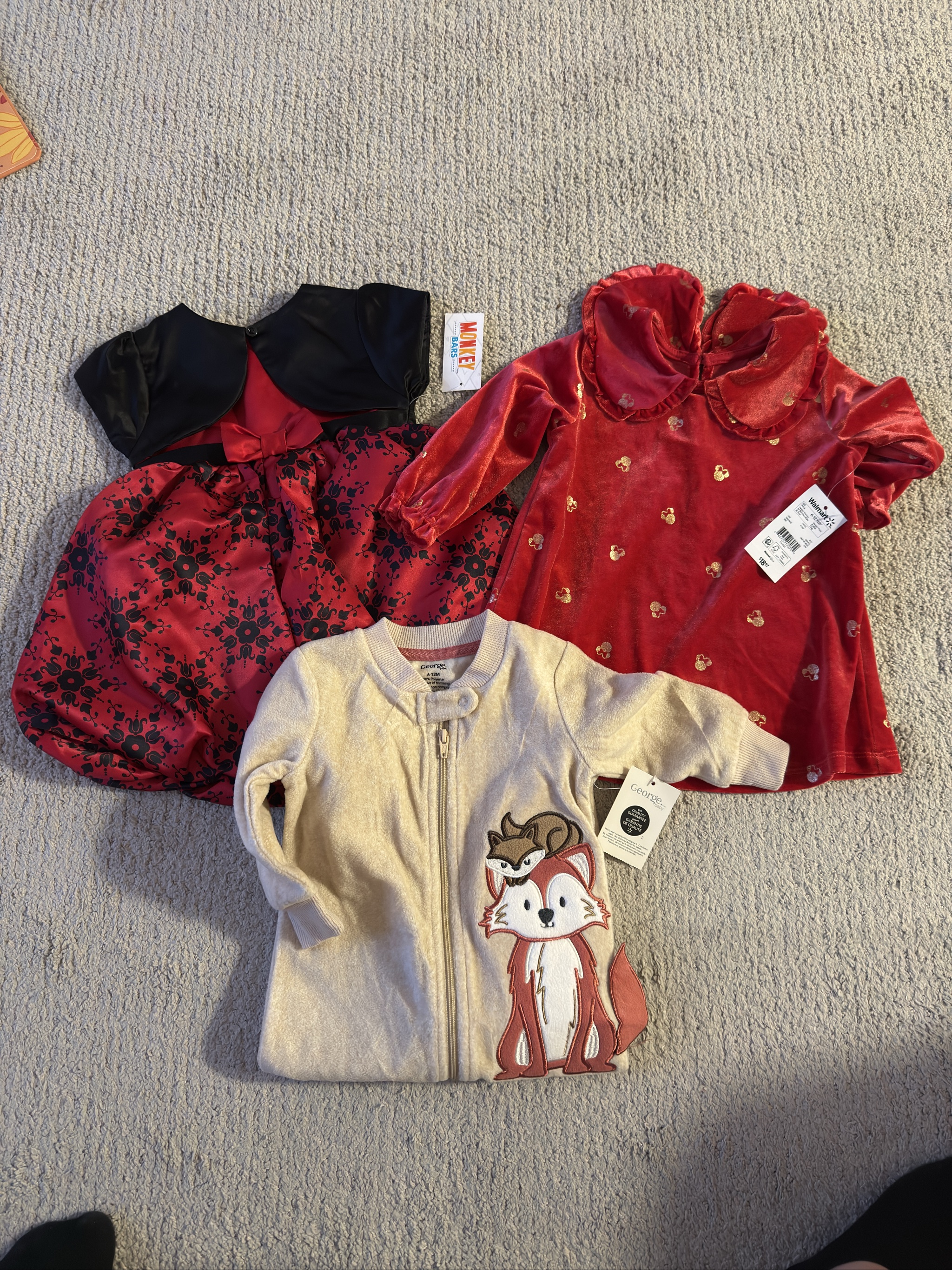 Girl clothes (with price tag)